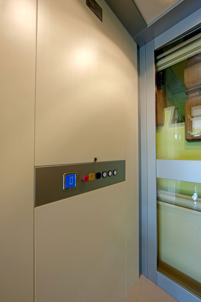 Elevatore domestico a Latina