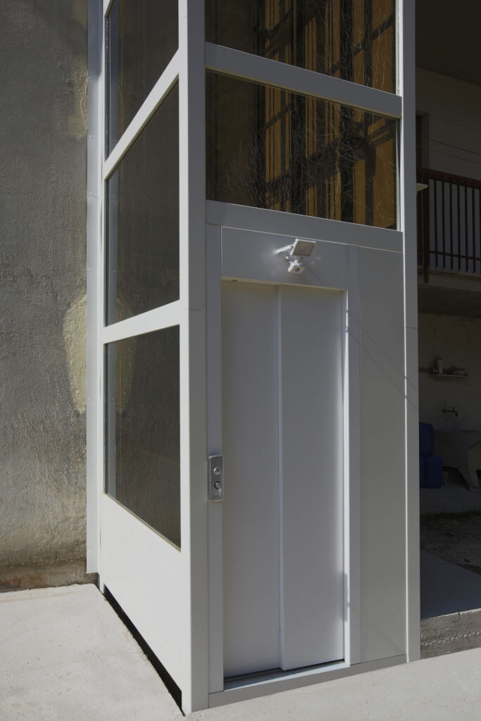 Ascensore domestico a Terni