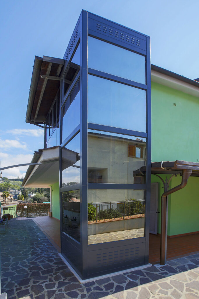 Piattaforma elevatrice a Terni