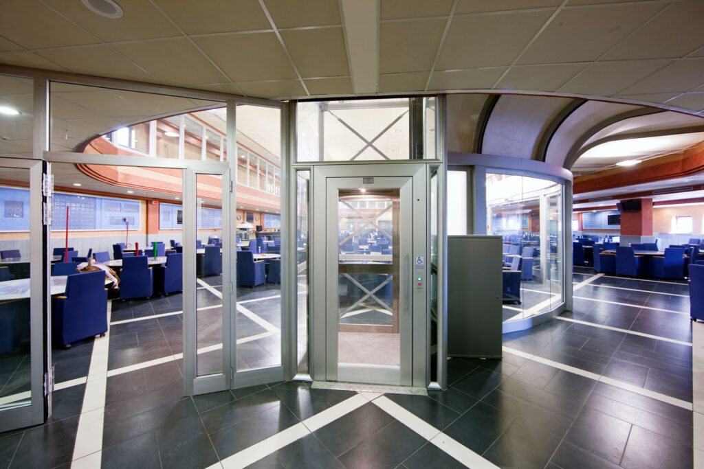 Piattaforma elevatrice a Frosinone