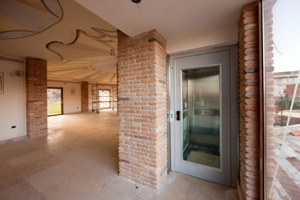 Piattaforma elevatrice a Frosinone